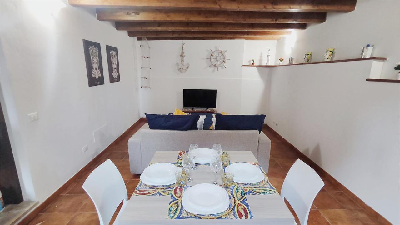Porto Centro Storico Spiaggia Wi-Fi&Self Check-In Кастелламмаре-дель-Гольфо Екстер'єр фото
